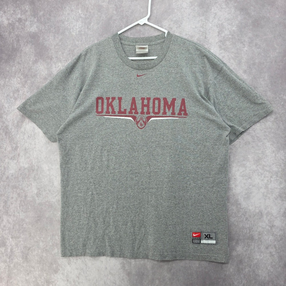 Nike Team Oklahoma Sooners T-Shirt Mens XL Gray Short Sleeve Graphic Tee OU